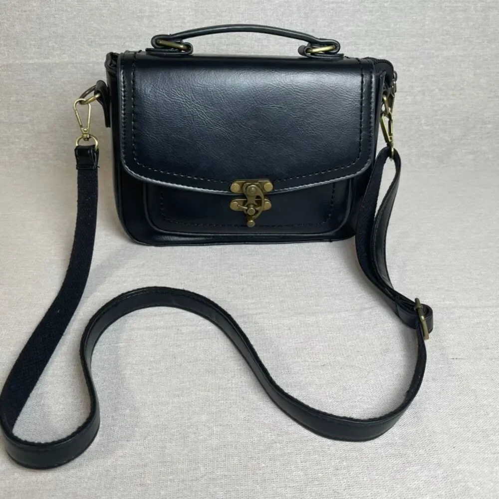 Vintage Inspired Black Vegan Leather Swing Lock Saddlebag Crossbody Purse - Picture 1 of 12